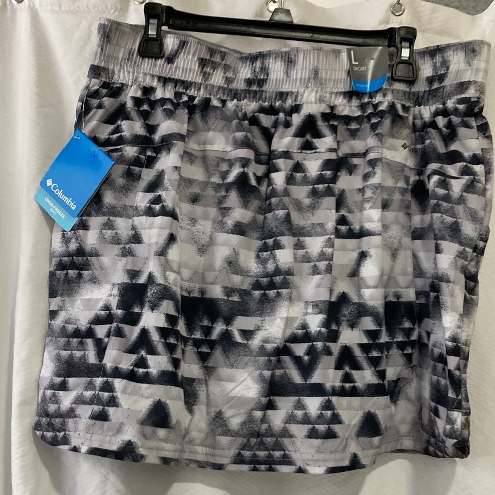 Columbia Women's Geometric Black and Gray Mini Skirt NWT